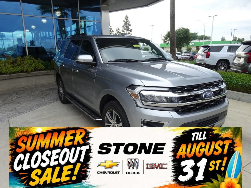 2022 Ford Expedition Limited in Silver — front three-quarter view