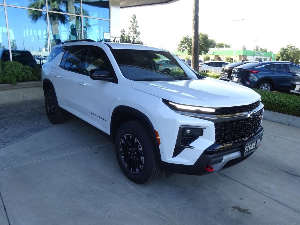 2026 Chevrolet Traverse Z71 in Polar White Tricoat — front three-quarter view